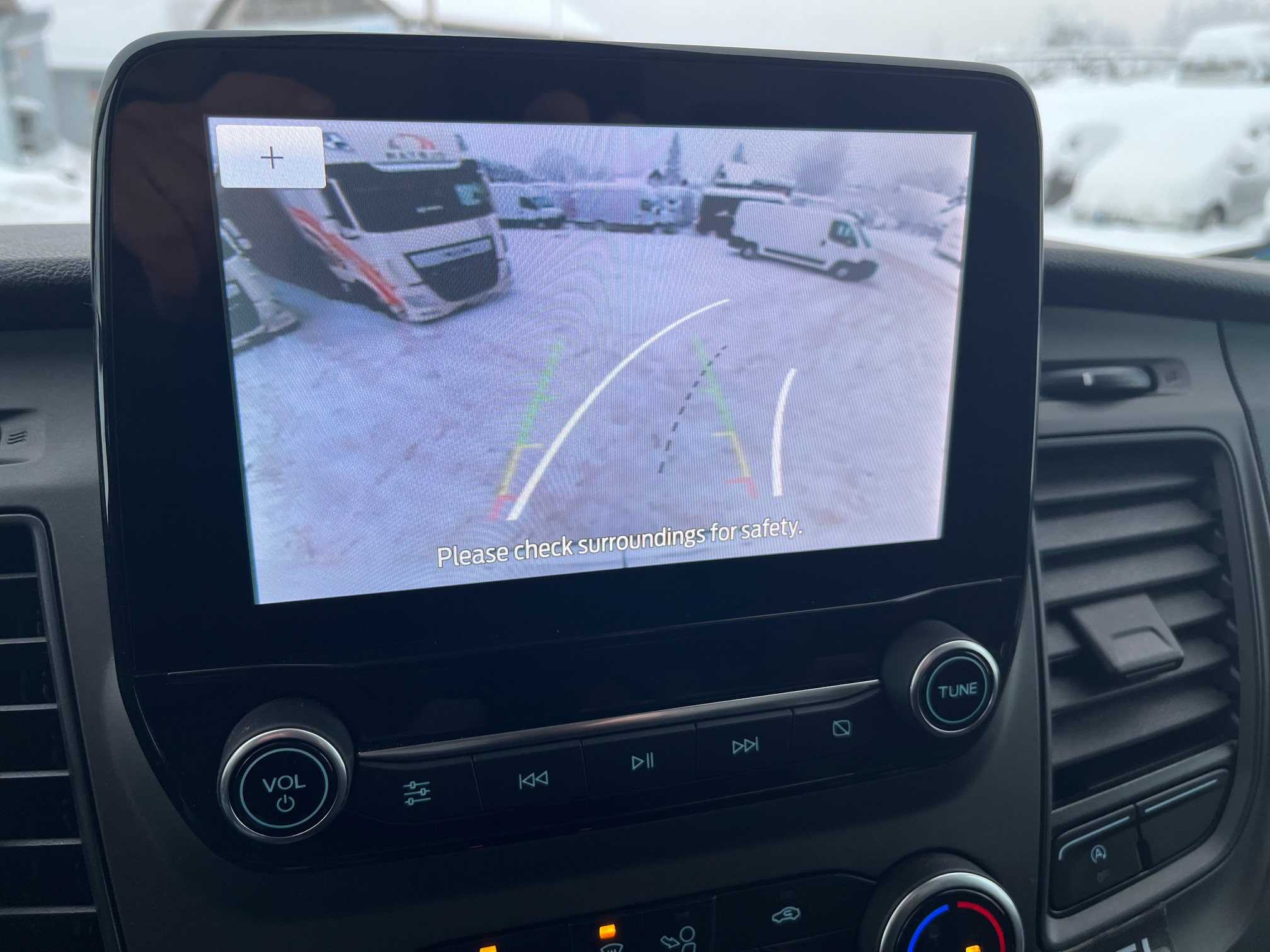 Ford Transit 350L EF L3H2